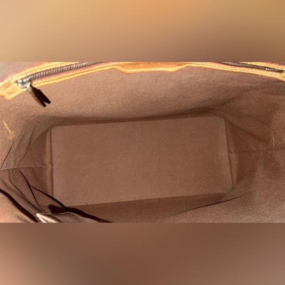 Louis Vuitton Cabas Mezzo Monogram - Picture 7 of 16